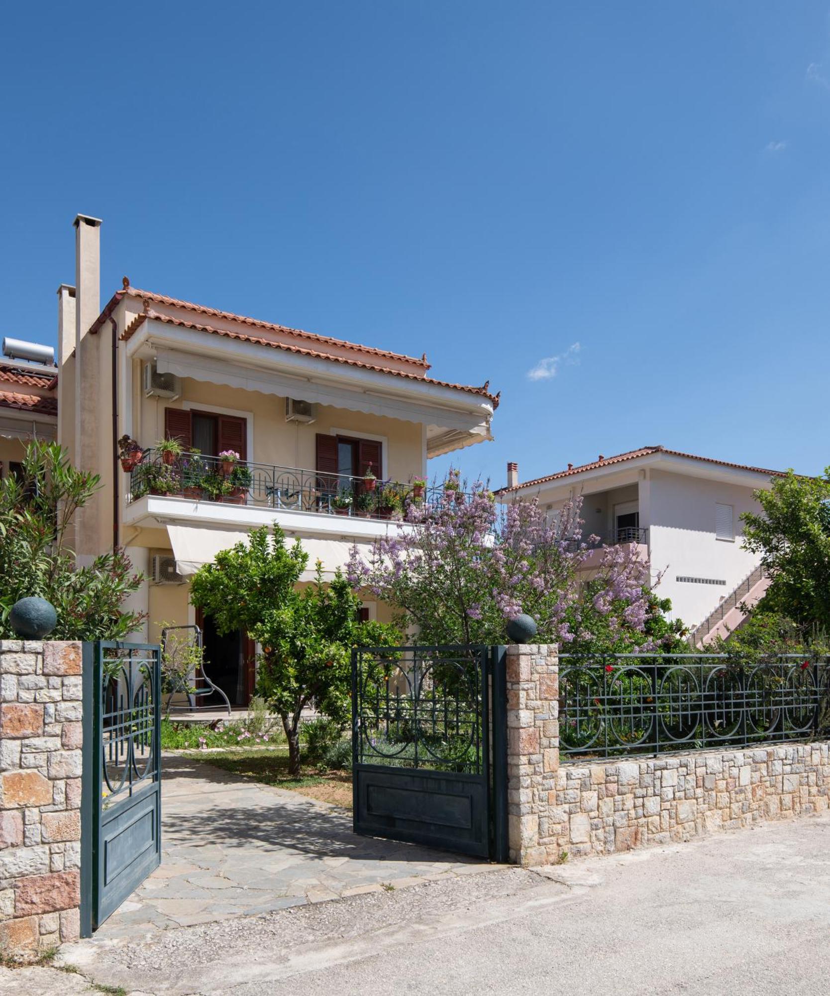 Pappas Family House Apartment นาฟปลิโอ ภายนอก รูปภาพ