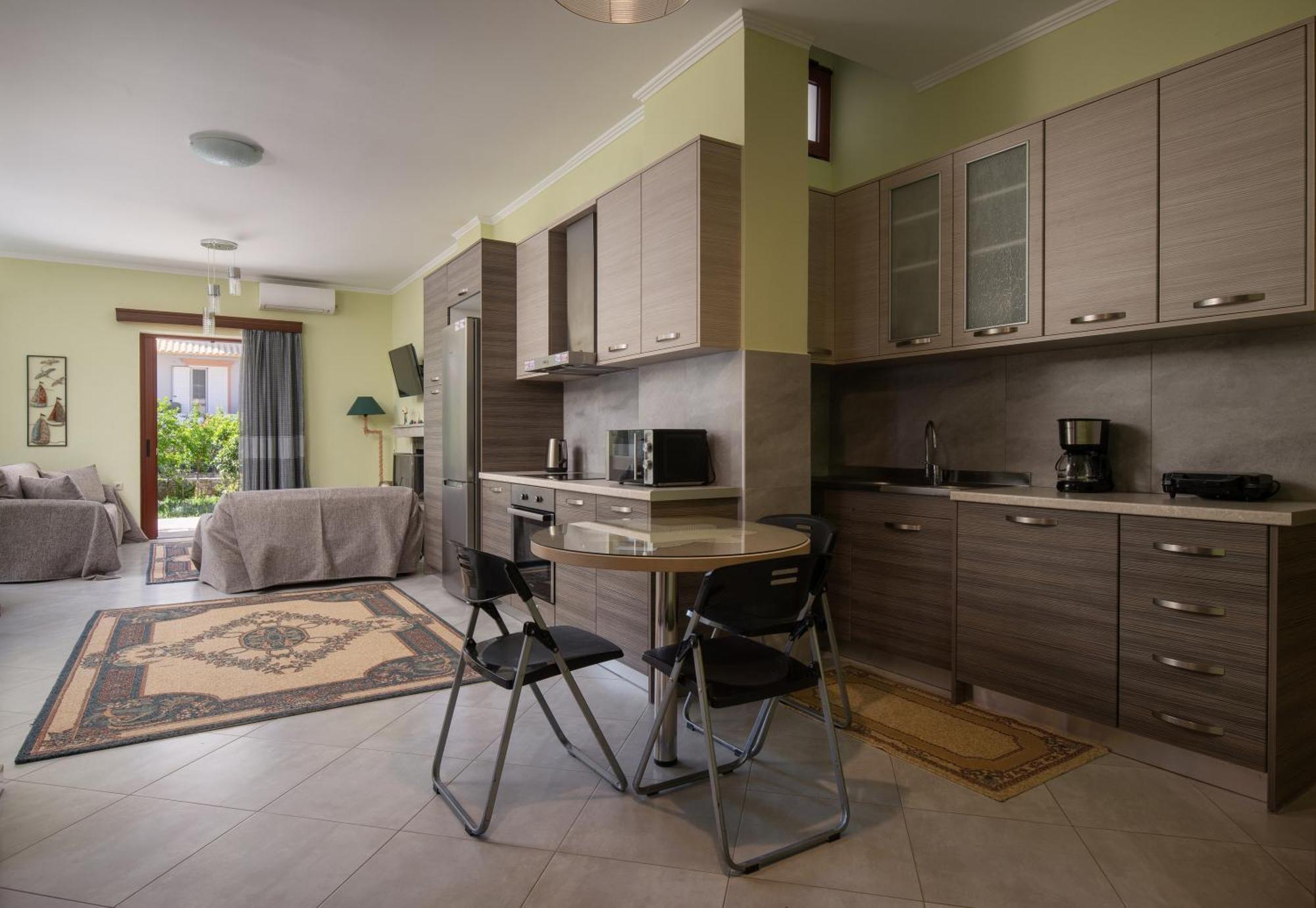 Pappas Family House Apartment นาฟปลิโอ ภายนอก รูปภาพ