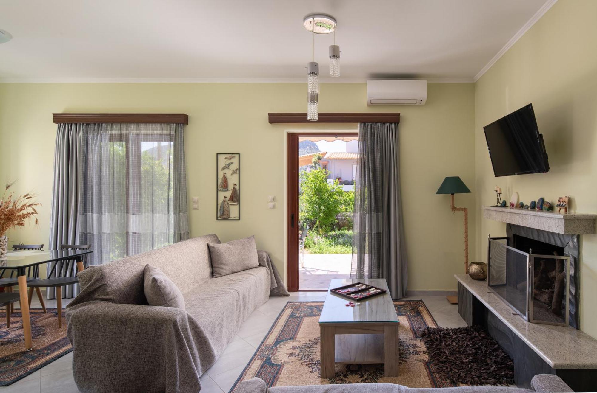 Pappas Family House Apartment นาฟปลิโอ ภายนอก รูปภาพ